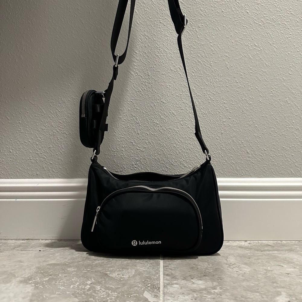 Lululemon CROSSBODY WITH NANO POUCH Color Black 2L